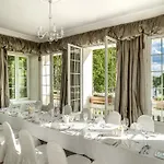 Palac Zegrzynski Aparthotel
