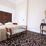 Aparthotel Palac Zegrzynski 4*