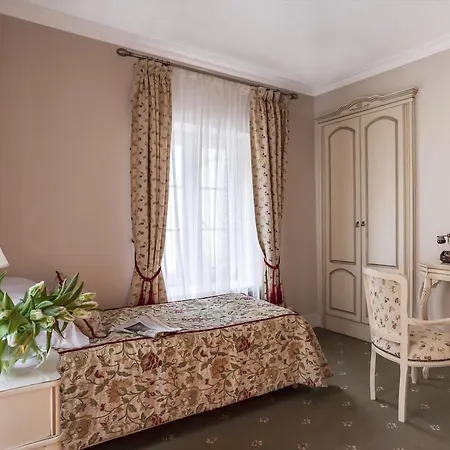 Palac Zegrzynski Apartmanhotel Zegrze