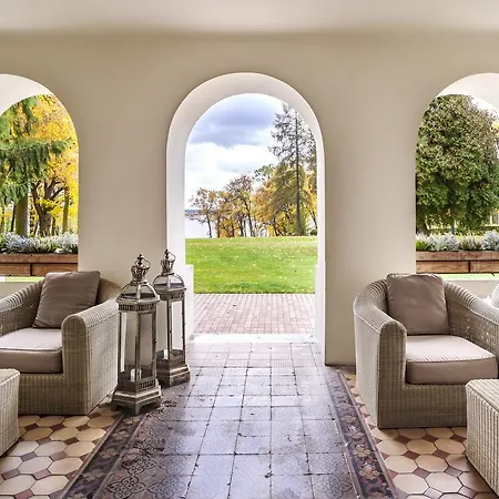 Apartmanhotel Palac Zegrzynski