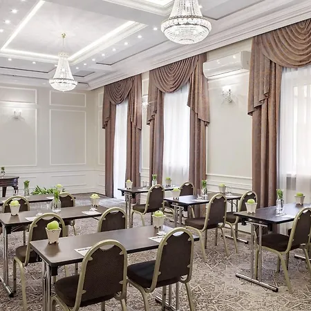Palac Zegrzynski 4*
