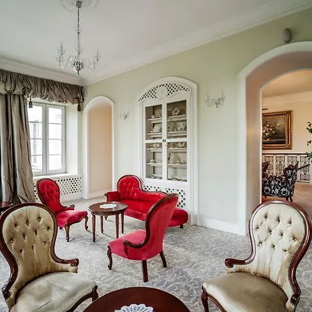 Ξενοδοχείο με διαμερίσματα Palac Zegrzynski Zegrze