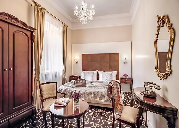 Hotel apartamentowy Pałac Zegrzyński 4*