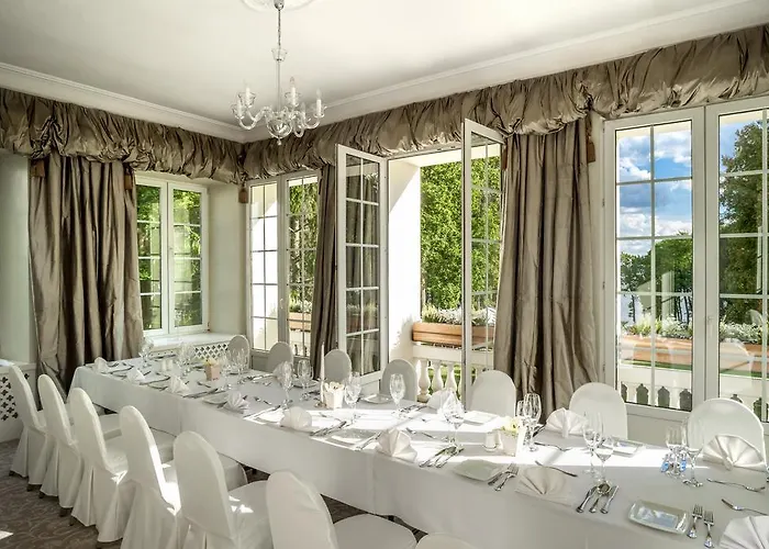 Pałac Zegrzyński Hotel apartamentowy